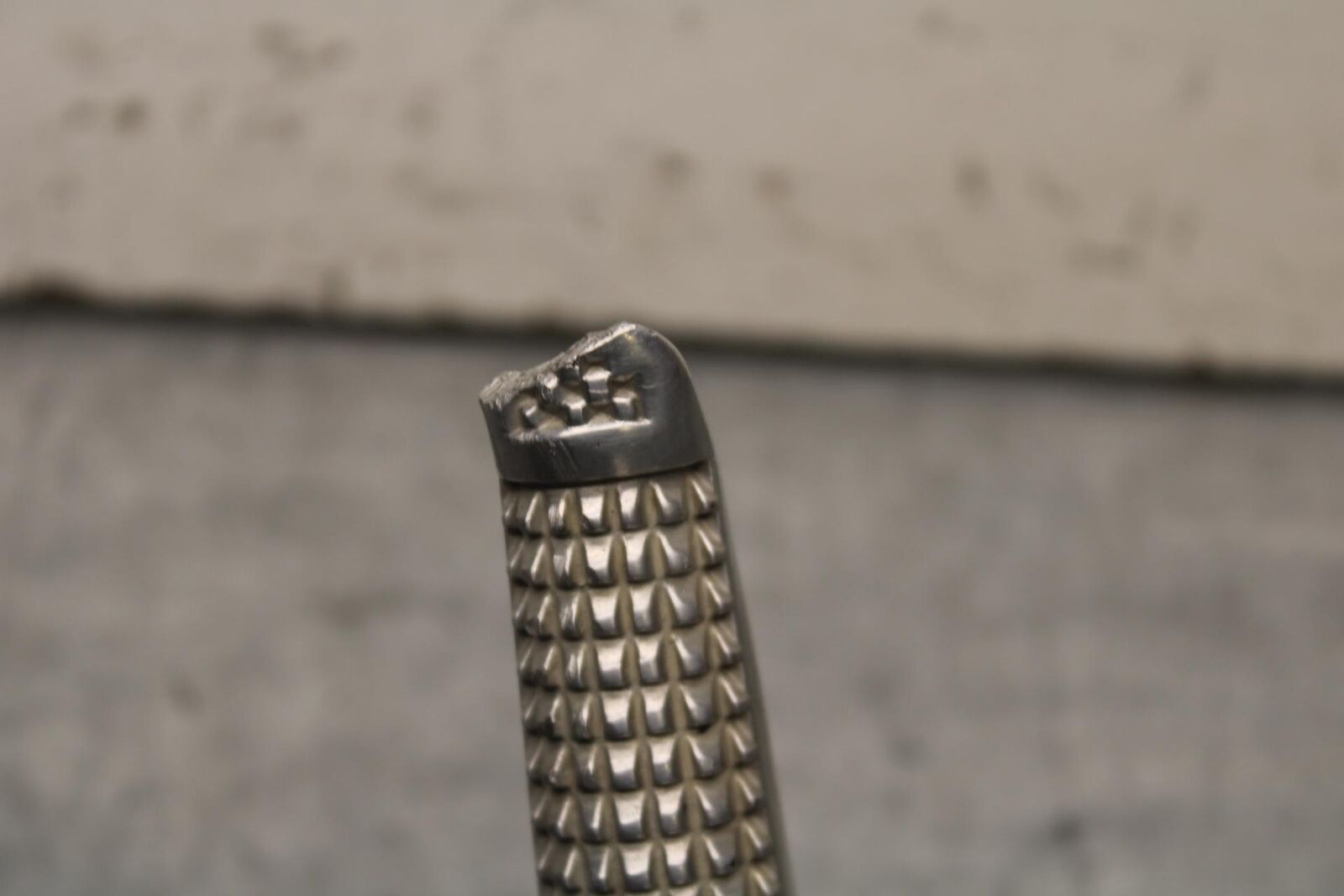 01-03 SUZUKI GSXR600 LEFT REARSET REAR SET DRIVER FOOT PEG REST STOP BB633