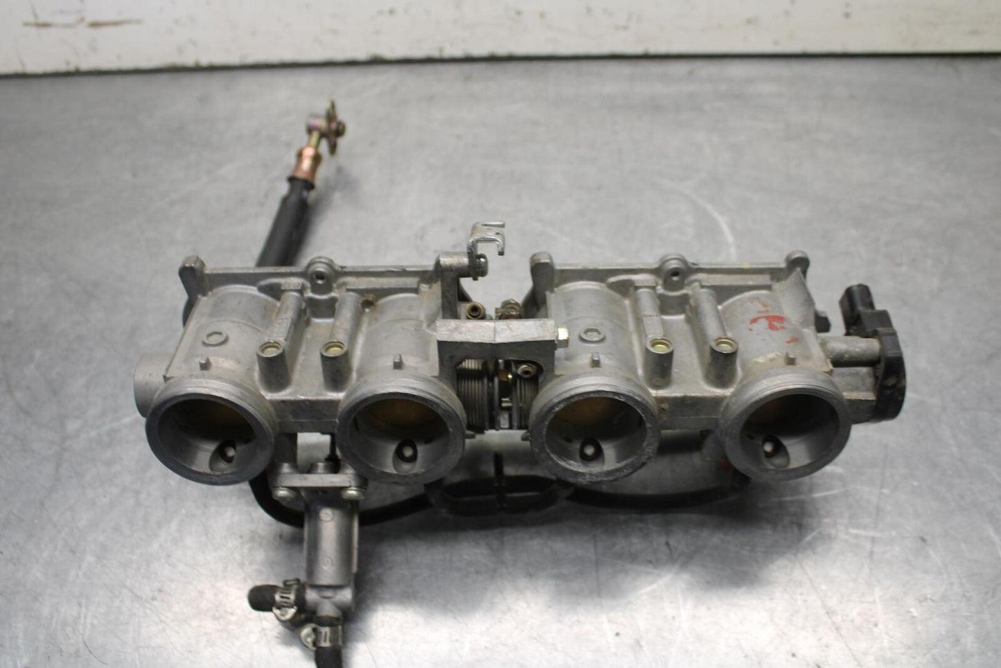 03-04 HONDA CBR600RR MAIN FUEL INJECTORS / THROTTLE BODIES 16400-MEE-672 BB637