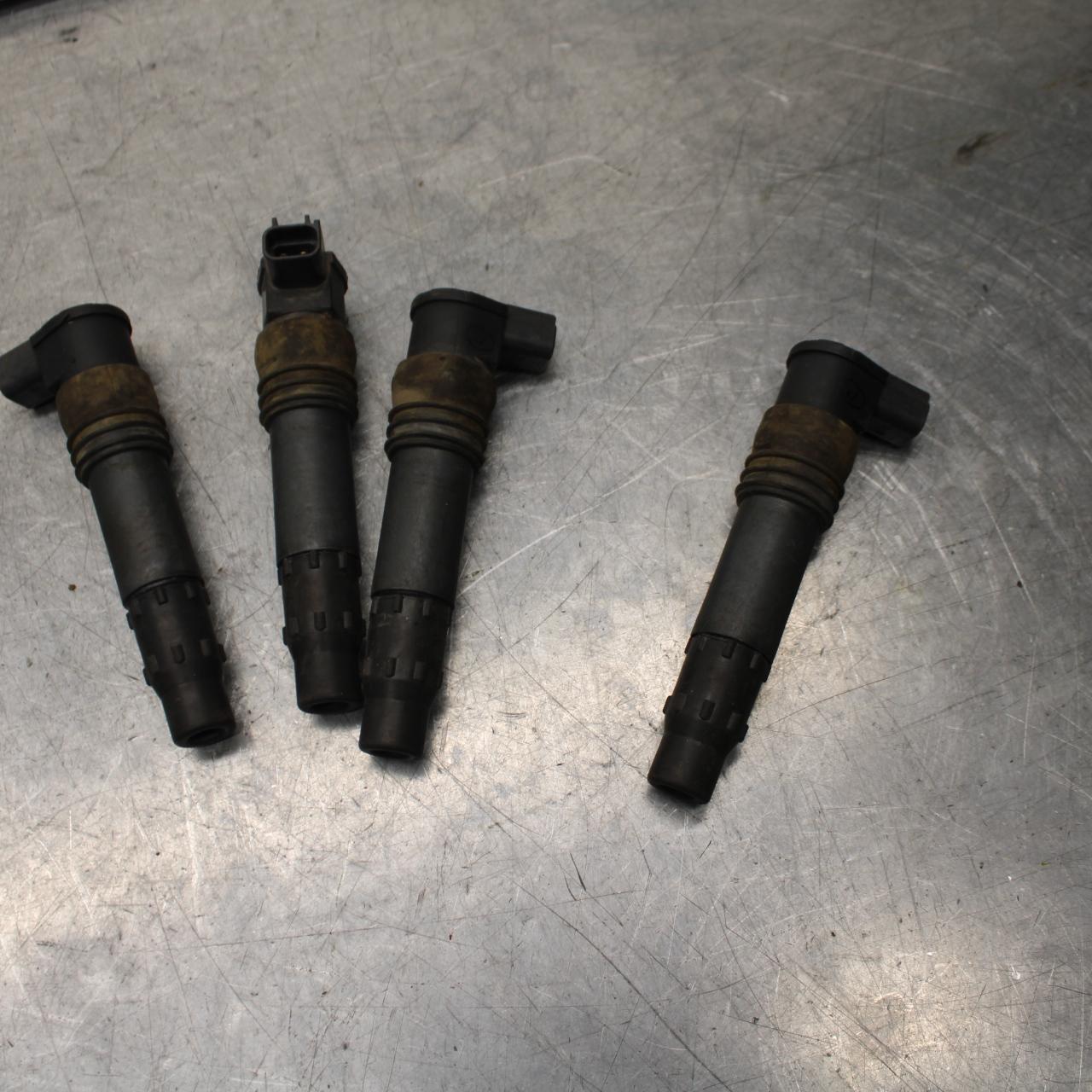 01 SUZUKI GSXR1000 IGNITION  COIL SPARK PLUG CAPS 33410-35F00 33410-35F10 BB100