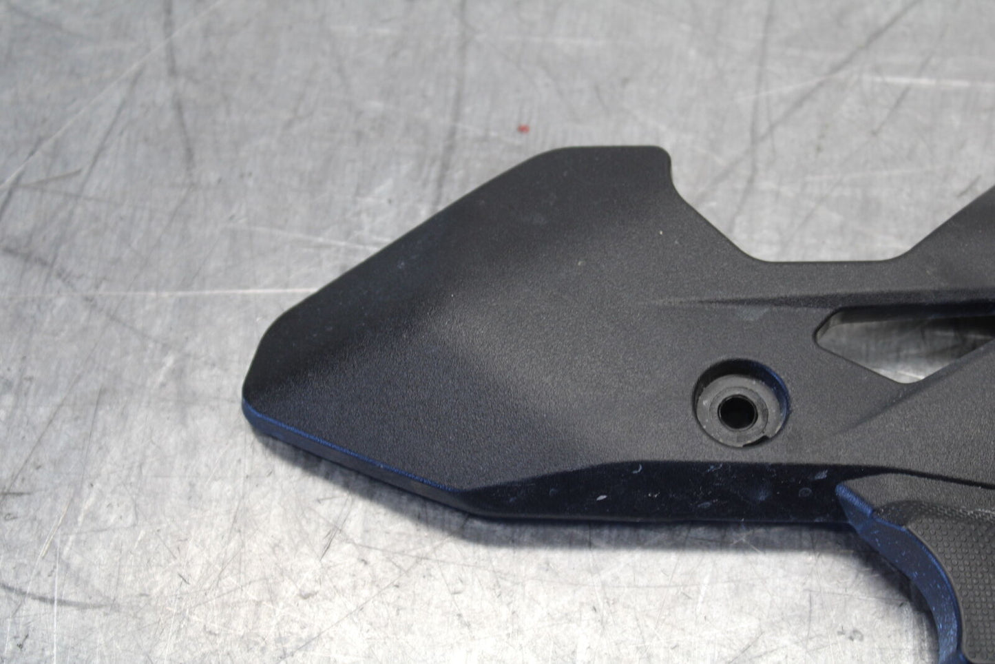 19-22 KAWASAKI Z400 LEFT FRAME SIDE COVER COWL PANEL TRIM BB708