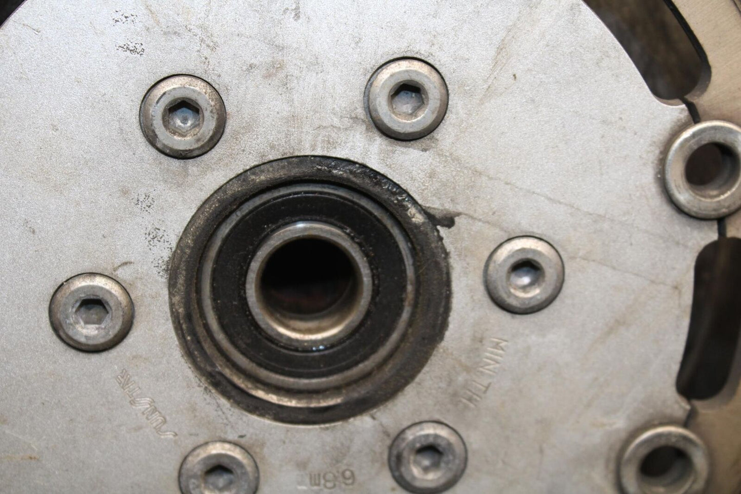 2004 Suzuki Intruder 1500 VL1500 REAR ROTOR BACK BRAKE DISC AND WHEEL BB573