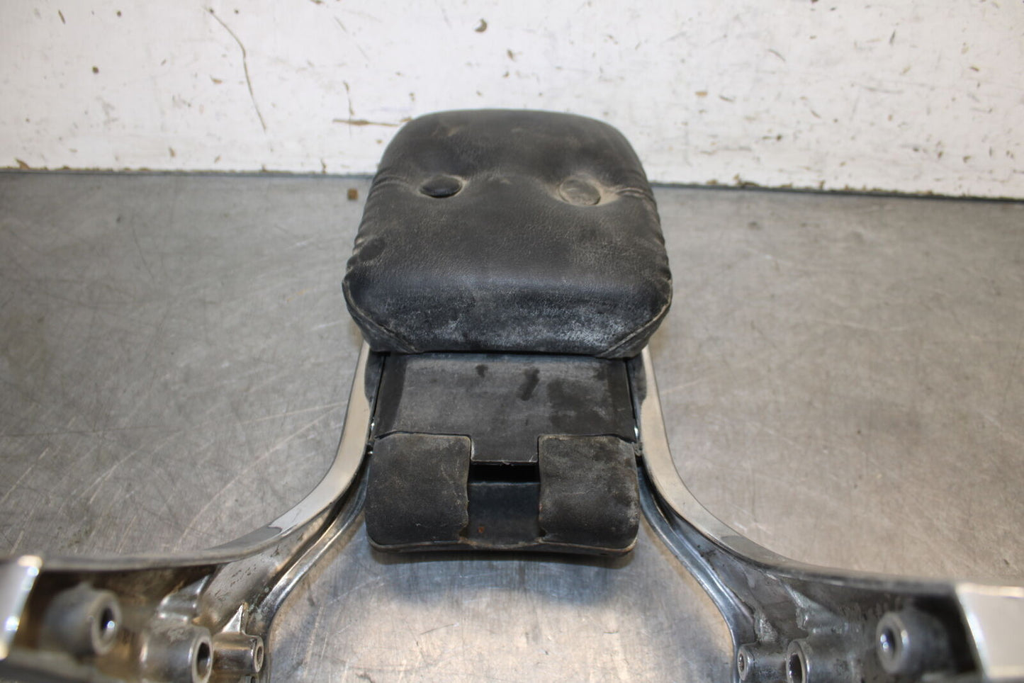 87-03 SUZUKI INTRUDER 1400 VS1400GLP BACK REST SISSY BAR BB702