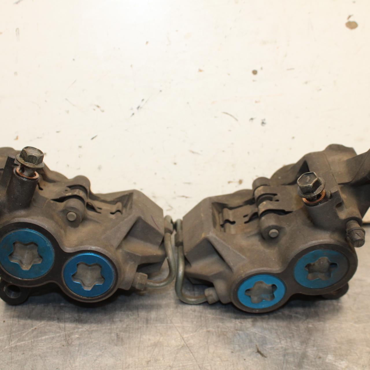 96-07 YAMAHA YZF600R RIGHT LEFT FRONT BRAKE CALIPER SET PAIR CALIPERS BB630