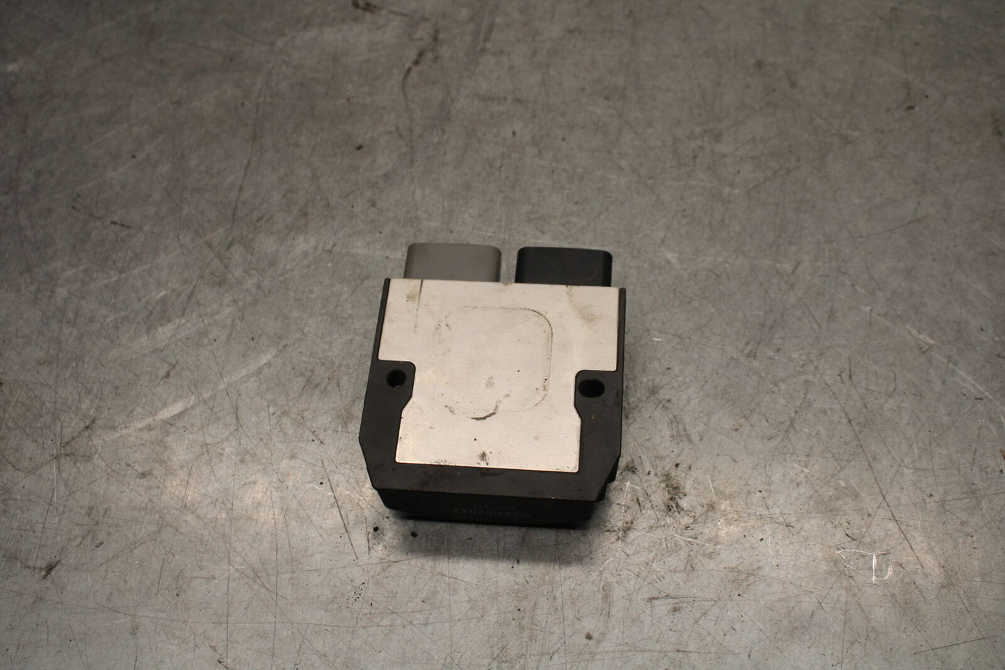 19-21 TRIUMPH SPEED TWIN 1200 RECTIFIER VOLTAGE REGULATOR BB653