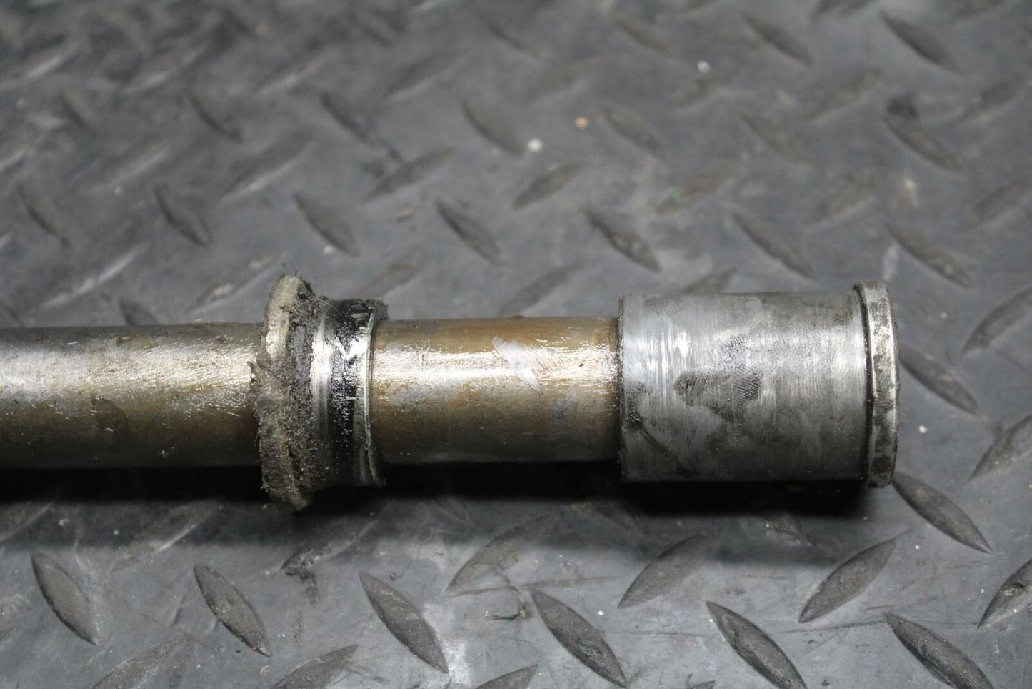 93 KAWASAKI NINJA ZX750L FRONT WHEEL RIM AXLE PIVOT BOLT BB195