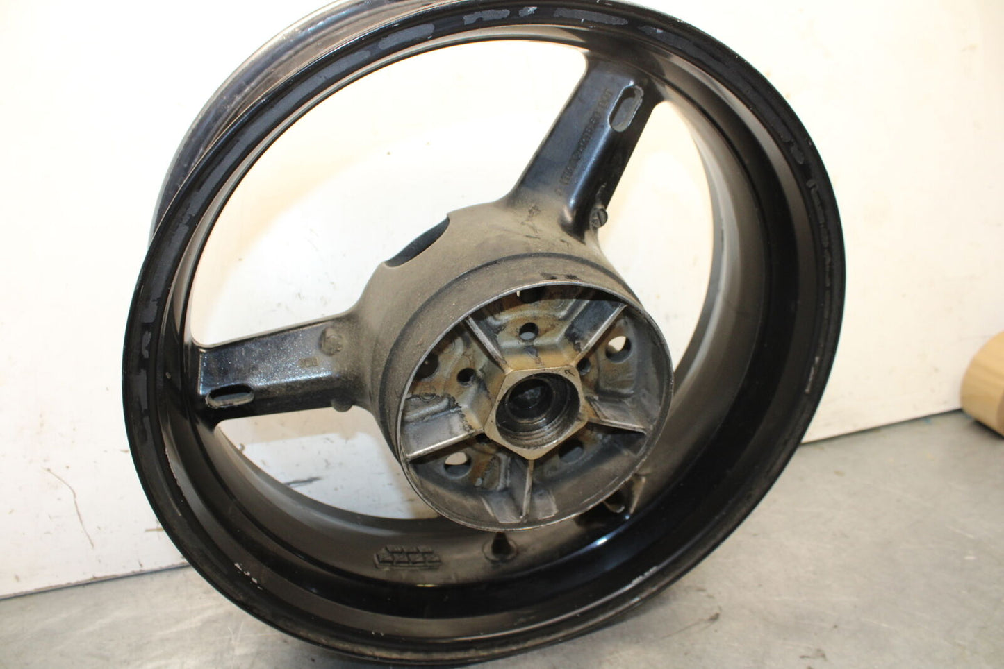 04-05 SUZUKI GSXR600 REAR WHEEL RIM BB658