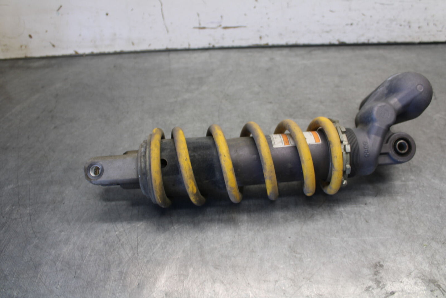 04 SUZUKI GSXR600 REAR BACK SHOCK ABSORBER SUSPENSION 62100-29G10-163 BB676