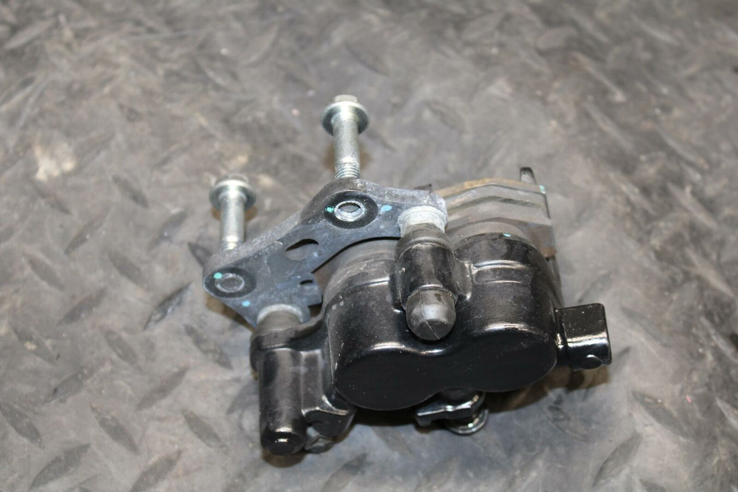 17 KAWASAKI NINJA 300 RIGHT FRONT BRAKE CALIPER BB215