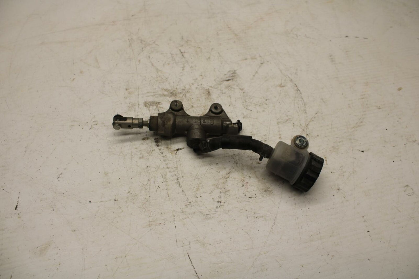 08-17 YAMAHA YZF R6 REAR BACK BRAKE MASTER CYLINDER W RESERVOIR BB354