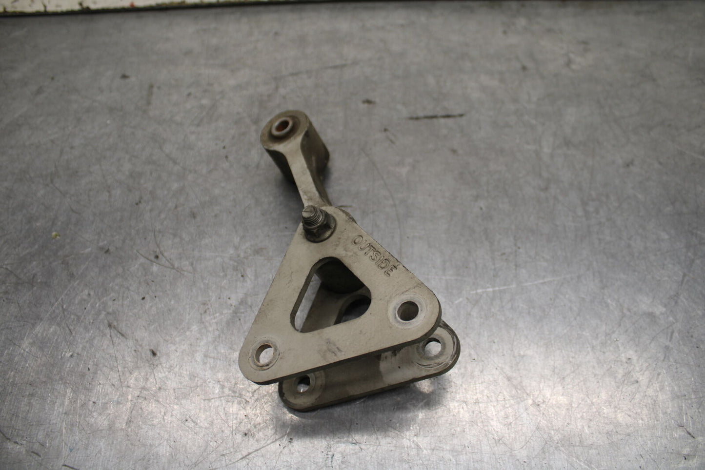03-04 TRIUMPH DAYTONA 600 REAR DOGBONE SHOCK LINKAGE LINK BB745