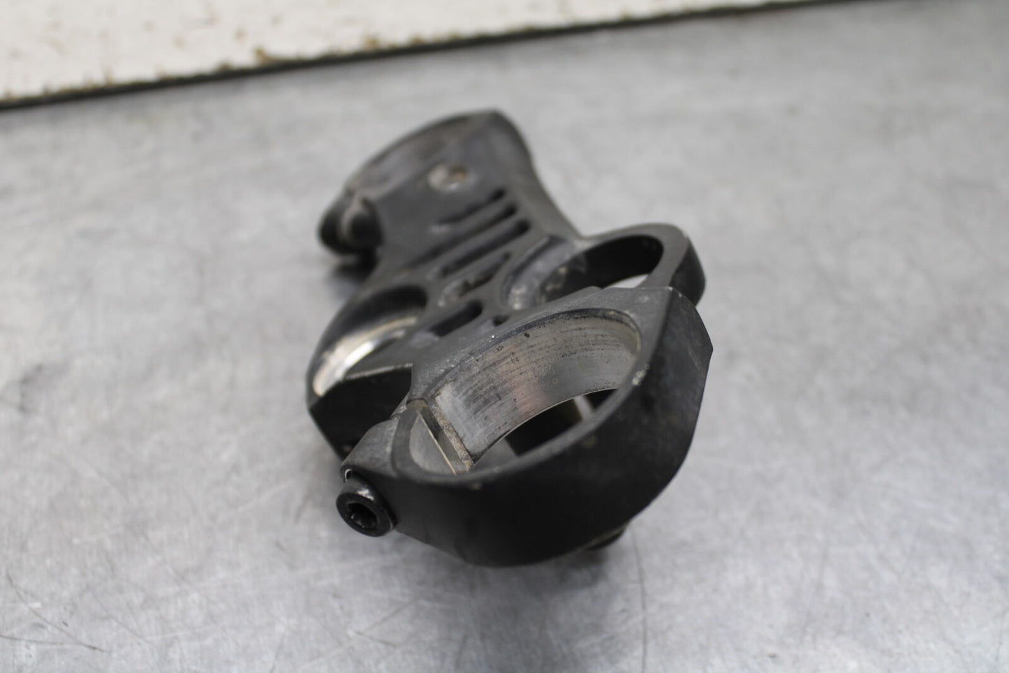19-24 YAMAHA R3 FORKS UPPER TRIPLE TREE CLAMP BB736