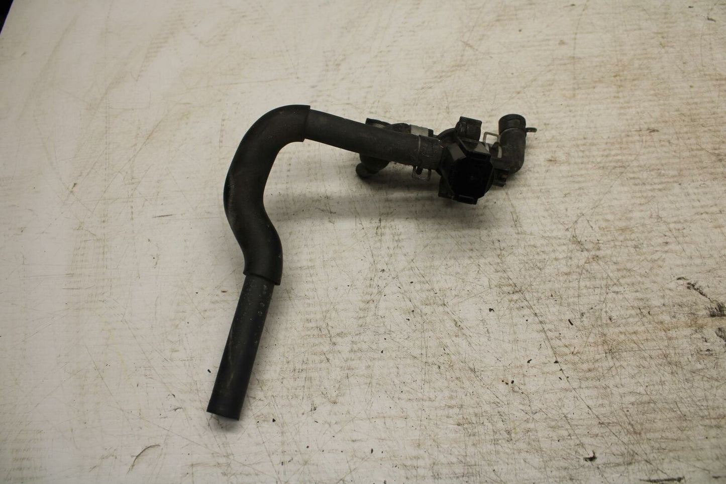 15 YAMAHA FZ09 AIR VALVE SOLENOID TOP ENGINE SWITCH SENSOR BB367
