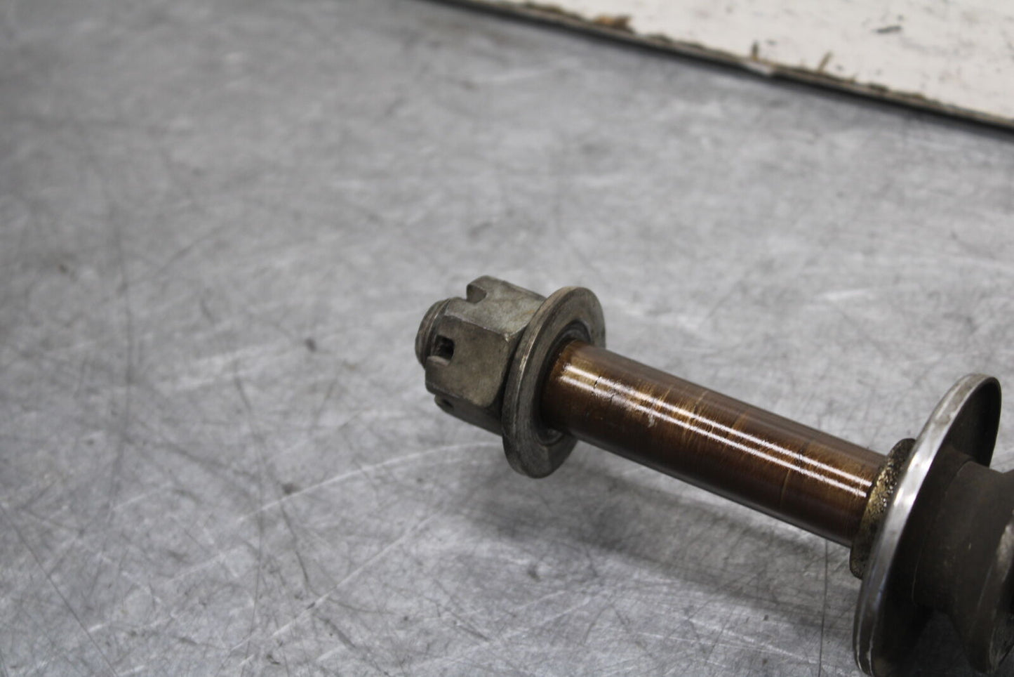 85-86 SUZUKI MADURA 1200 REAR AXLE BACK WHEEL RIM PIVOT BOLT AXEL BB691