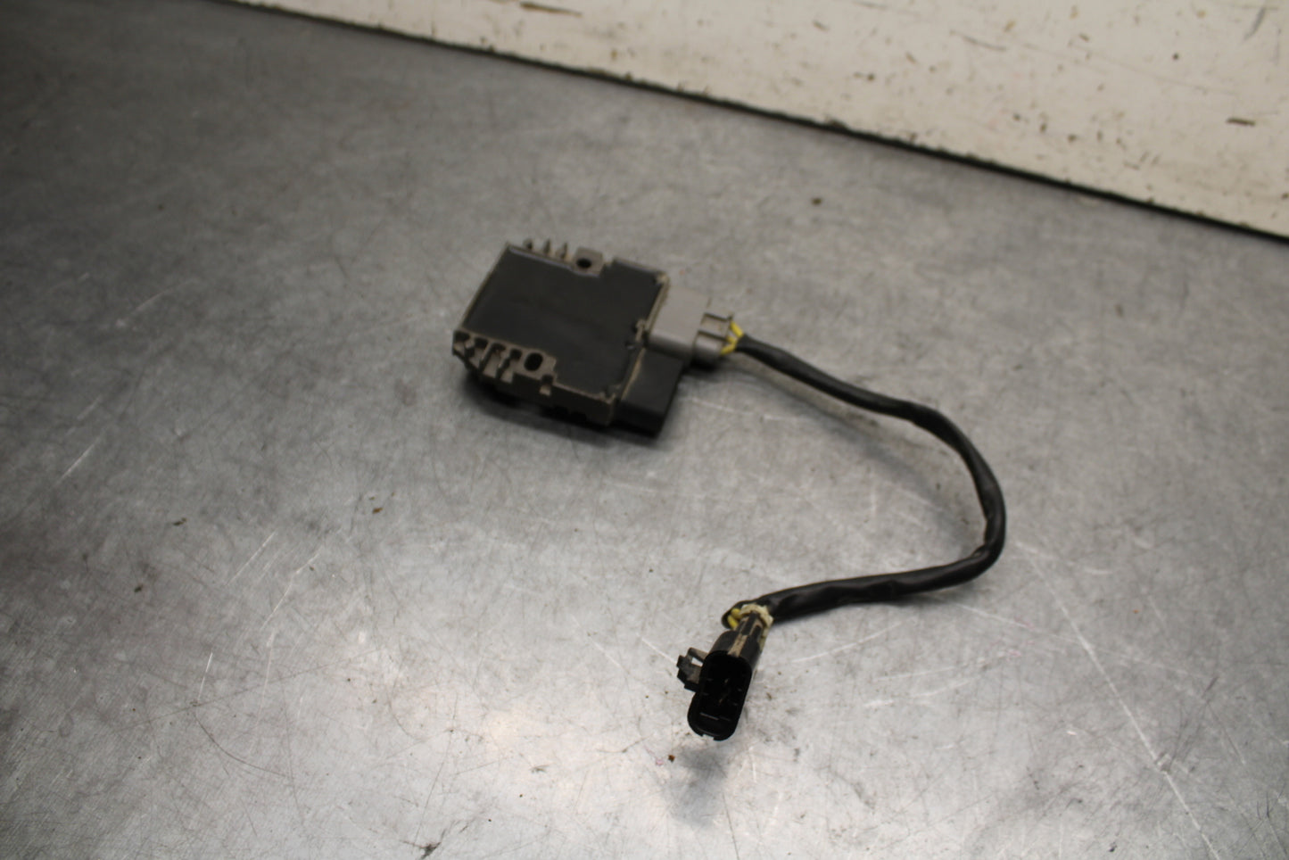 09-11 TRIUMPH DAYTONA 675 RECTIFIER VOLTAGE REGULATOR BB652