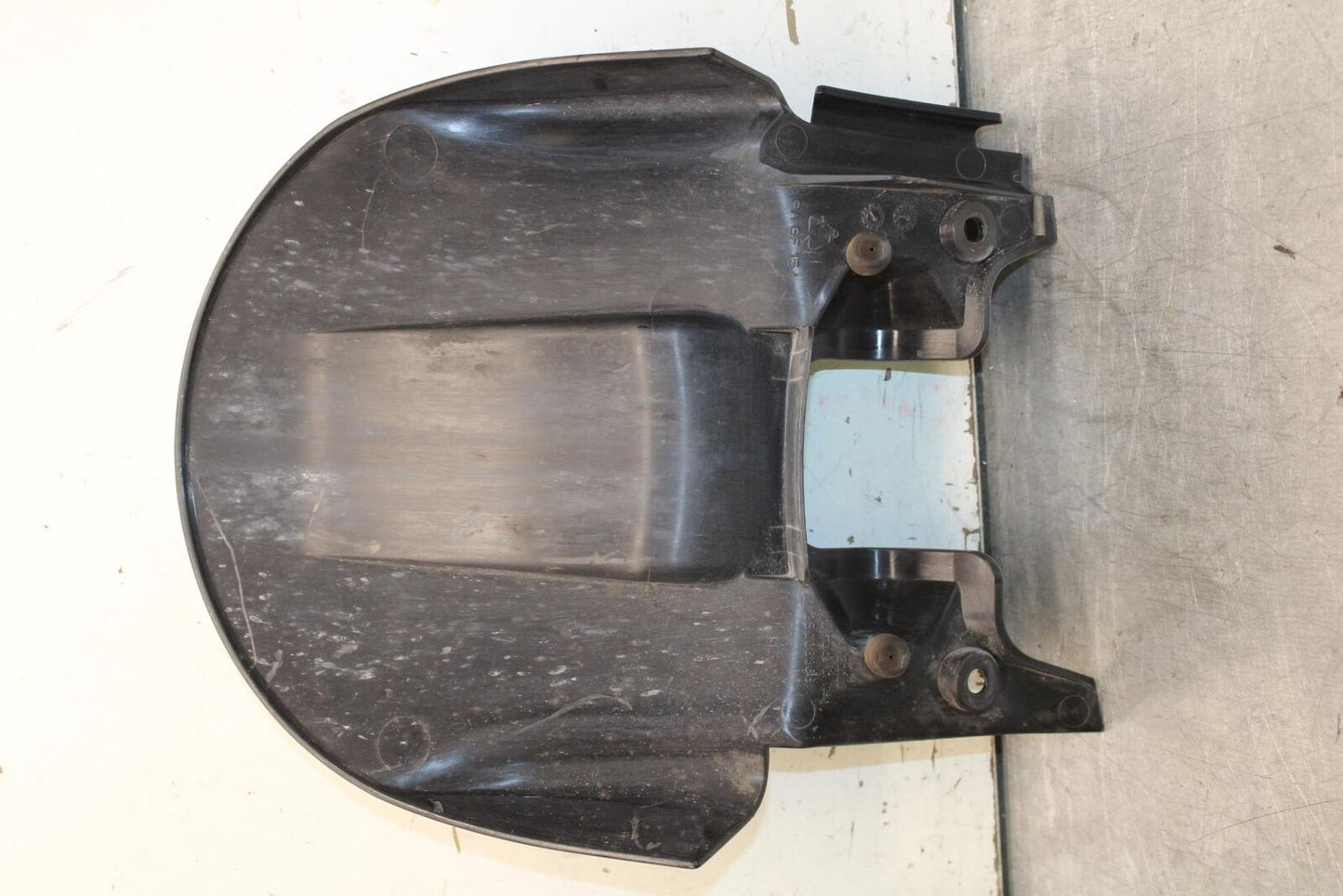 20-23 APRILIA RS660 REAR BACK WHEEL TIRE HUGGER FENDER BB643