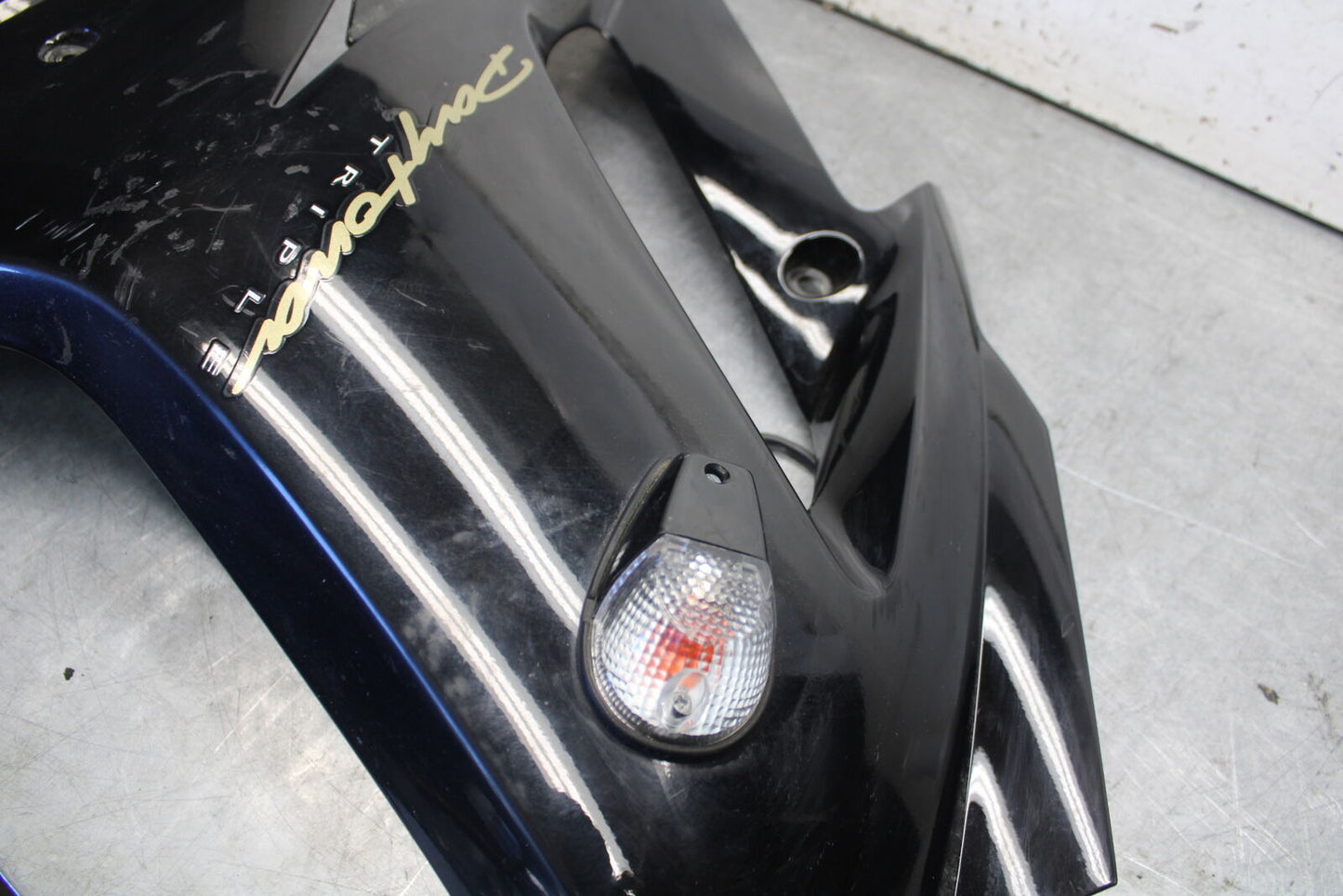 07-08 TRIUMPH DAYTONA 675 RIGHT LOWER MID UPPER SIDE FAIRING COWL BB685
