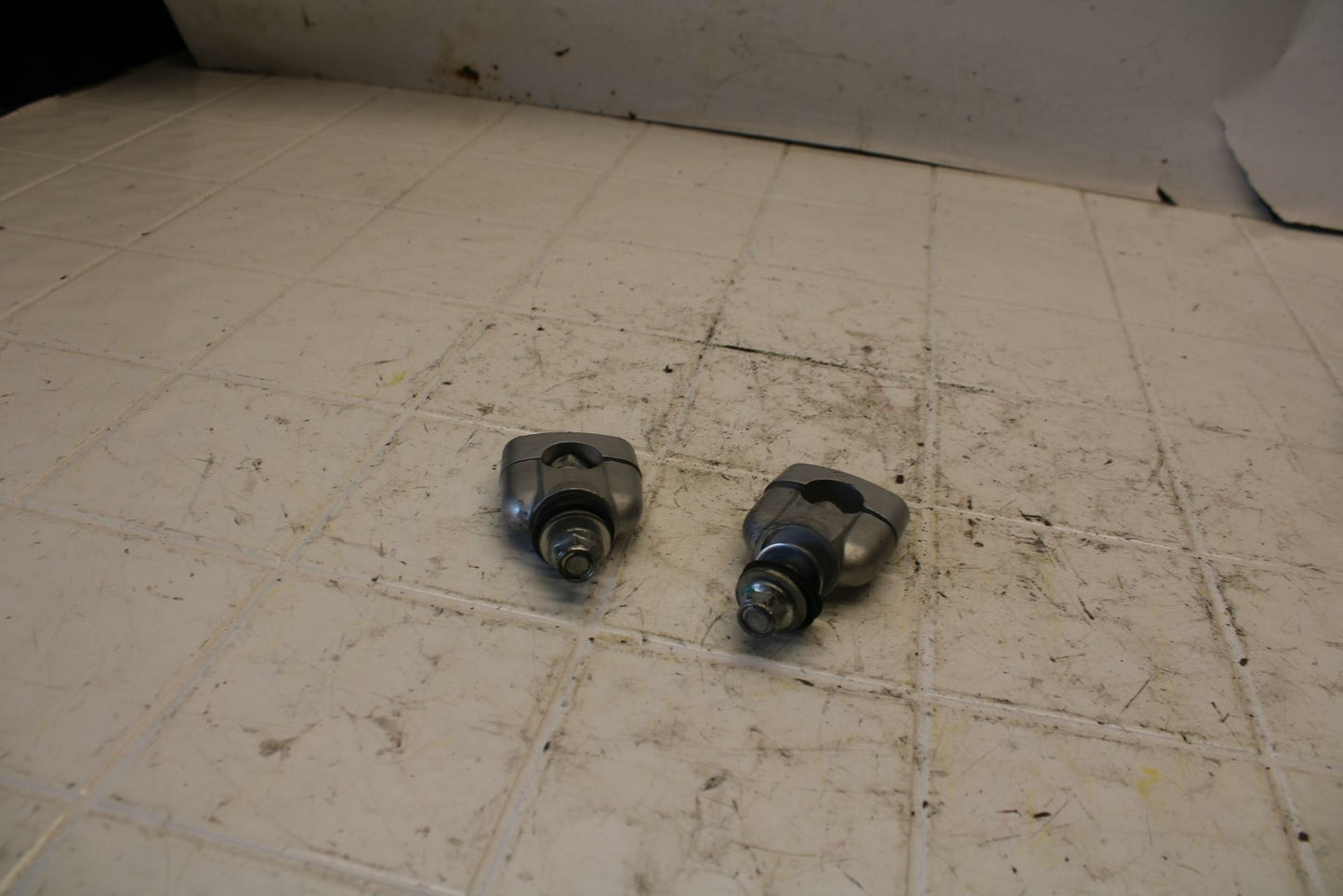 06-07 SUZUKI BANDIT 1200S ABS HANDLEBAR RISERS BB21