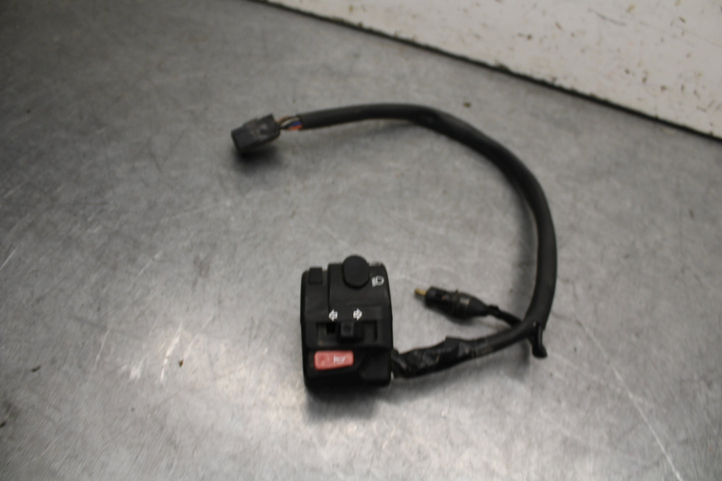 09-11 TRIUMPH DAYTONA 675 LEFT CLIP ON HANDLE HORN SIGNALS SWITCH SWITCHES BB652