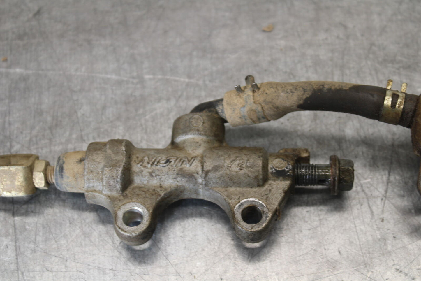 01-05 YAMAHA RAPTOR 660R REAR BACK BRAKE MASTER CYLINDER W RESERVOIR BB695