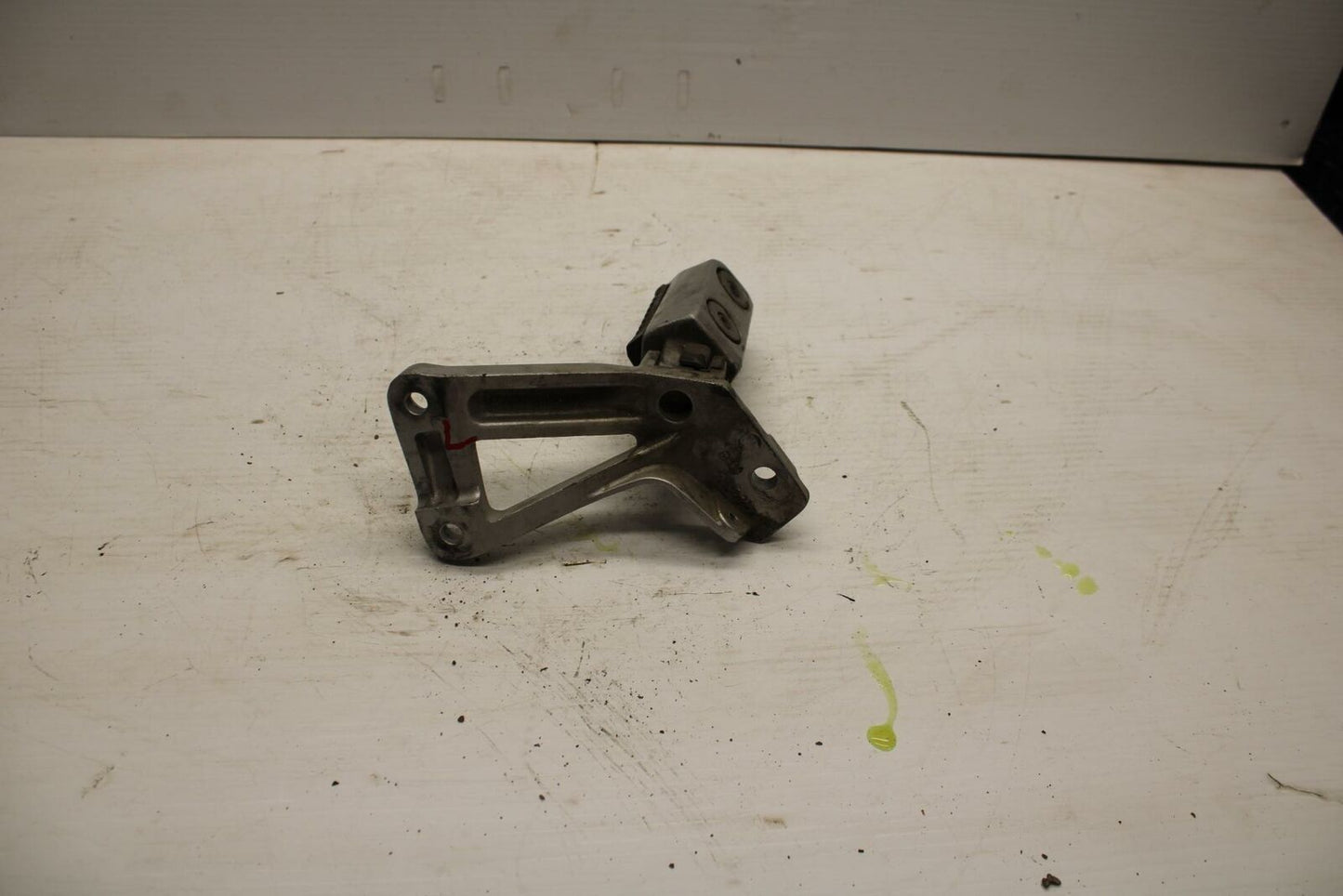 86-06 KAWASAKI CONCOURS 1000 ZG1000A LEFT REAR BACK PASSENGER PEG BB292