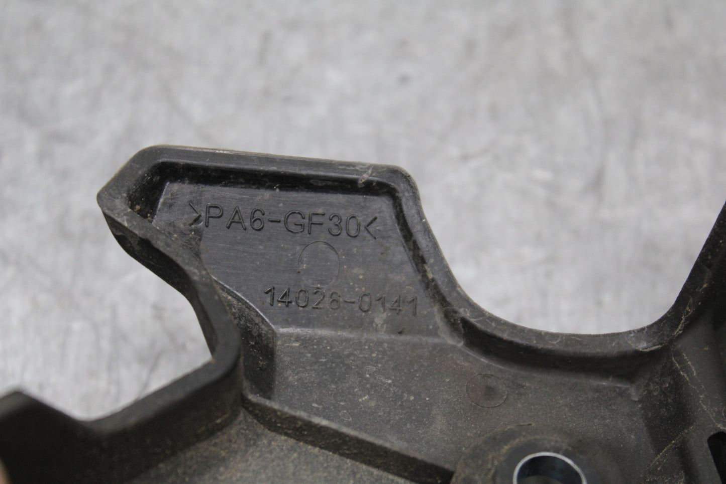 24 KAWASAKI NINJA 500 ABS ENGINE SPROCKET COVER BB744