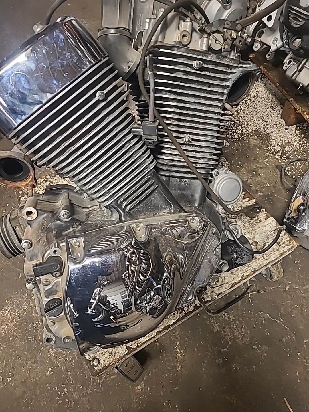 2004 Suzuki Intruder 1500 VL1500 ENGINE MOTOR BB573