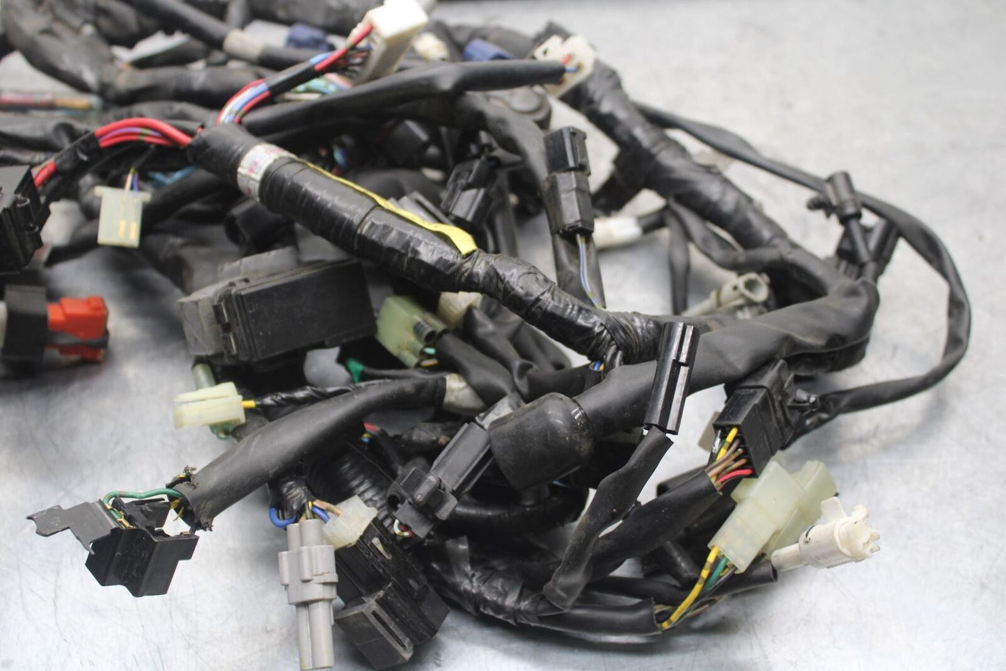 2014 Yamaha FZ09 MAIN ENGINE WIRING HARNESS MOTOR WIRE 1RC-82590-10-00 BB81