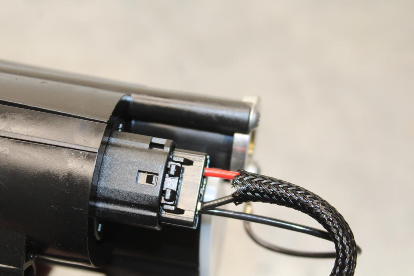 20-24 KTM 890 DUKE R FUEL PUMP GAS PETROL SENDER UNIT BB627