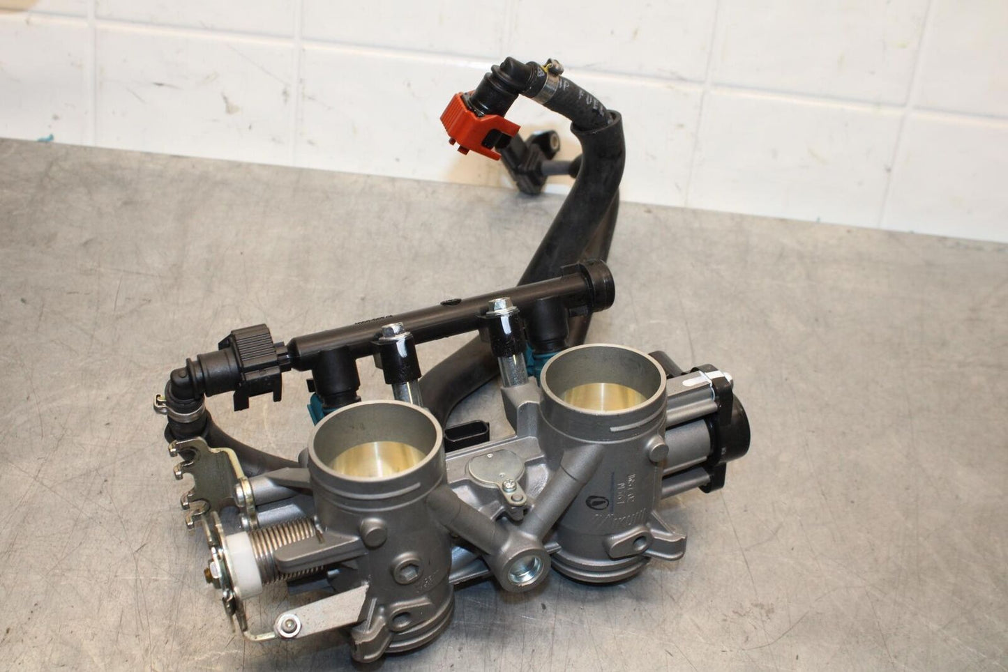 22-23 YAMAHA YZF R7 MAIN FUEL INJECTORS / THROTTLE BODIES BB583