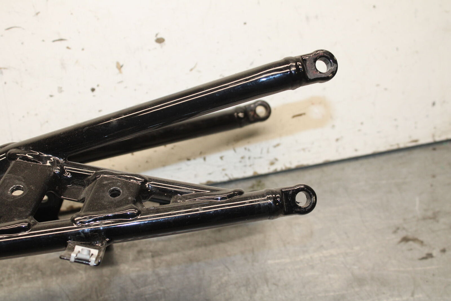 08-10 DUCATI 848 REAR SUBFRAME BACK SUB FRAME BB705