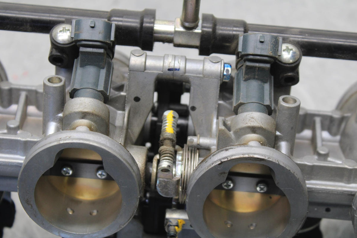 09-12 KAWASAKI NINJA ZX6R MAIN FUEL INJECTORS / THROTTLE BODIES 16163-0128 BB640