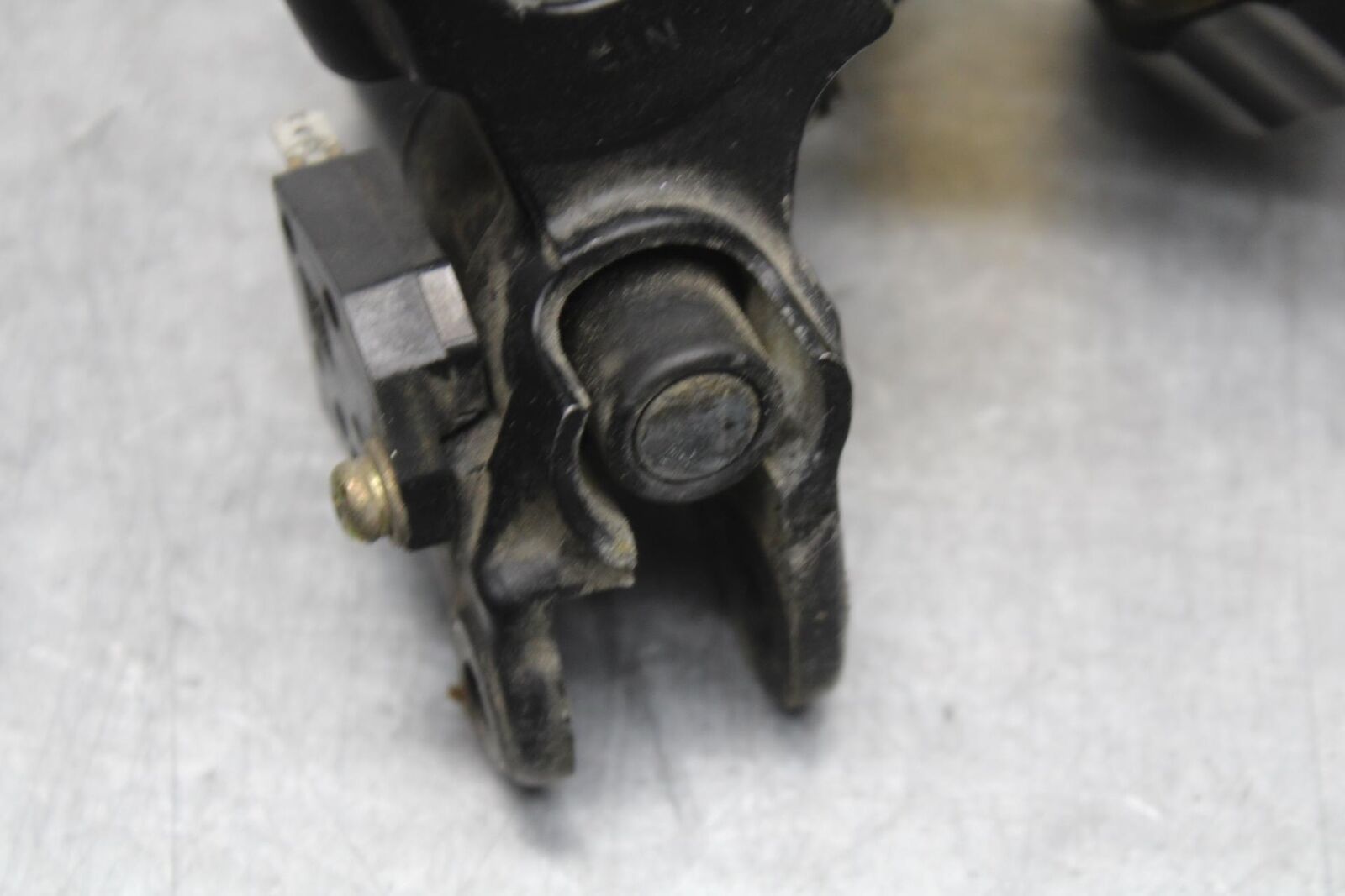 01-03 SUZUKI GSXR600 FRONT BRAKE MASTER CYLINDER BB639