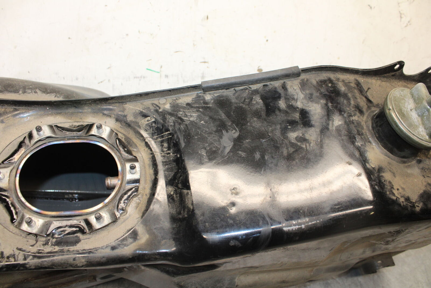 93-00 HONDA GOLDWING 1500 GL1500SE GAS TANK FUEL PETROL RESERVOIR BB700