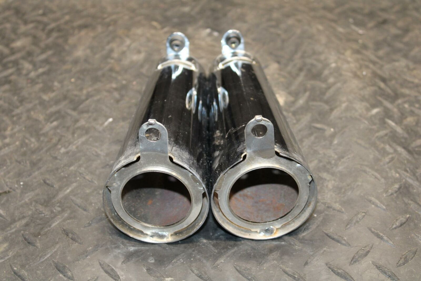 05-06 KAWASAKI VULCAN 1500 VN1500 CLASSIC FRONT FORK UPPER COVER TOP GUARD BB220