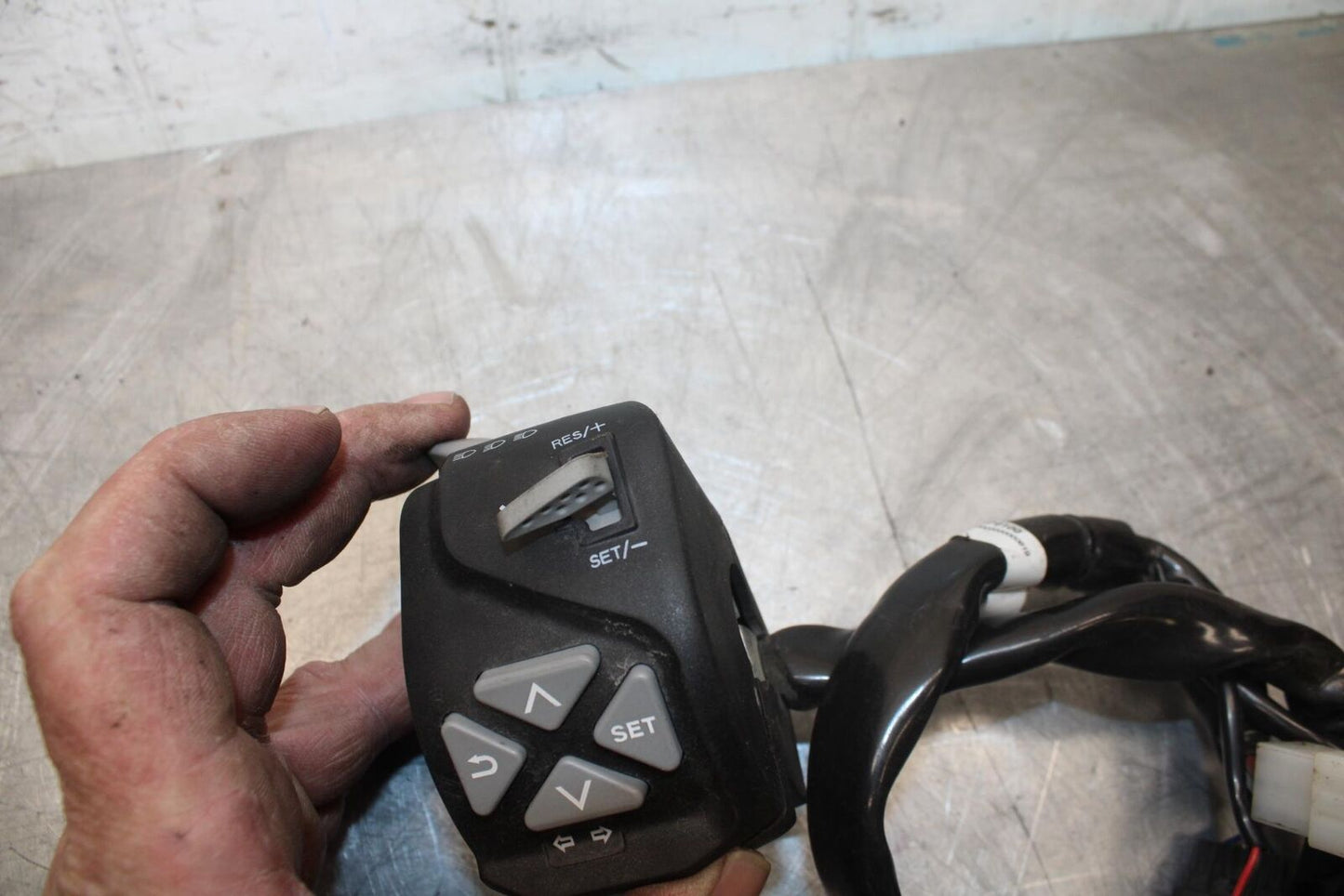 22 KTM 890 ADVENTURE LEFT CLIP ON HANDLE HORN SIGNALS SWITCH SWITCHES BB514