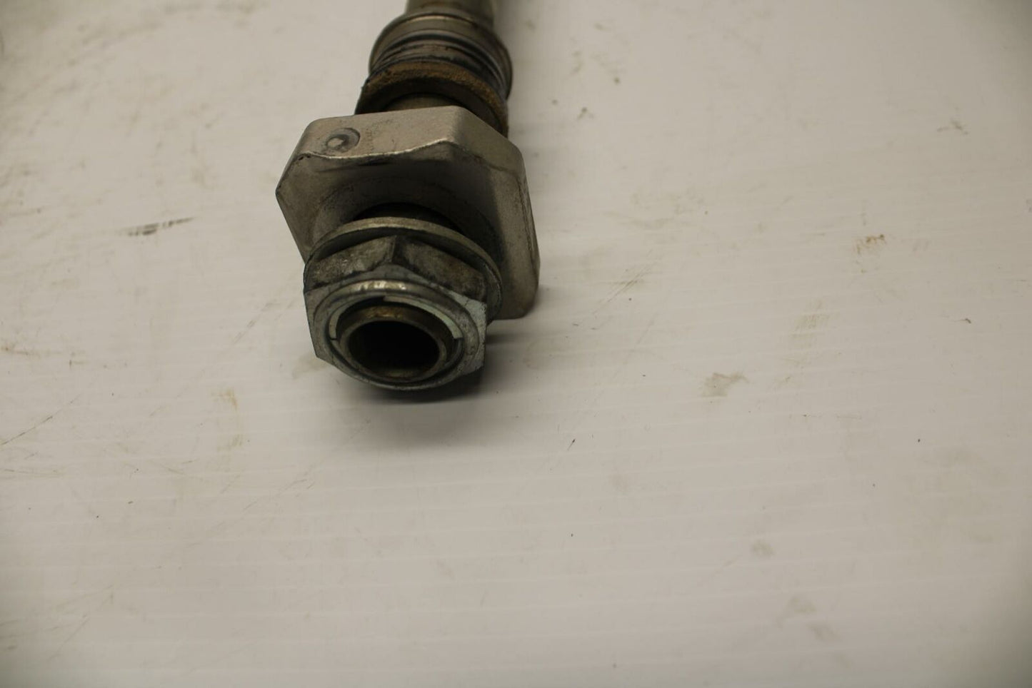 13-16 SUZUKI BANDIT 1250S ABS REAR AXLE BACK WHEEL RIM PIVOT BOLT AXEL BB238