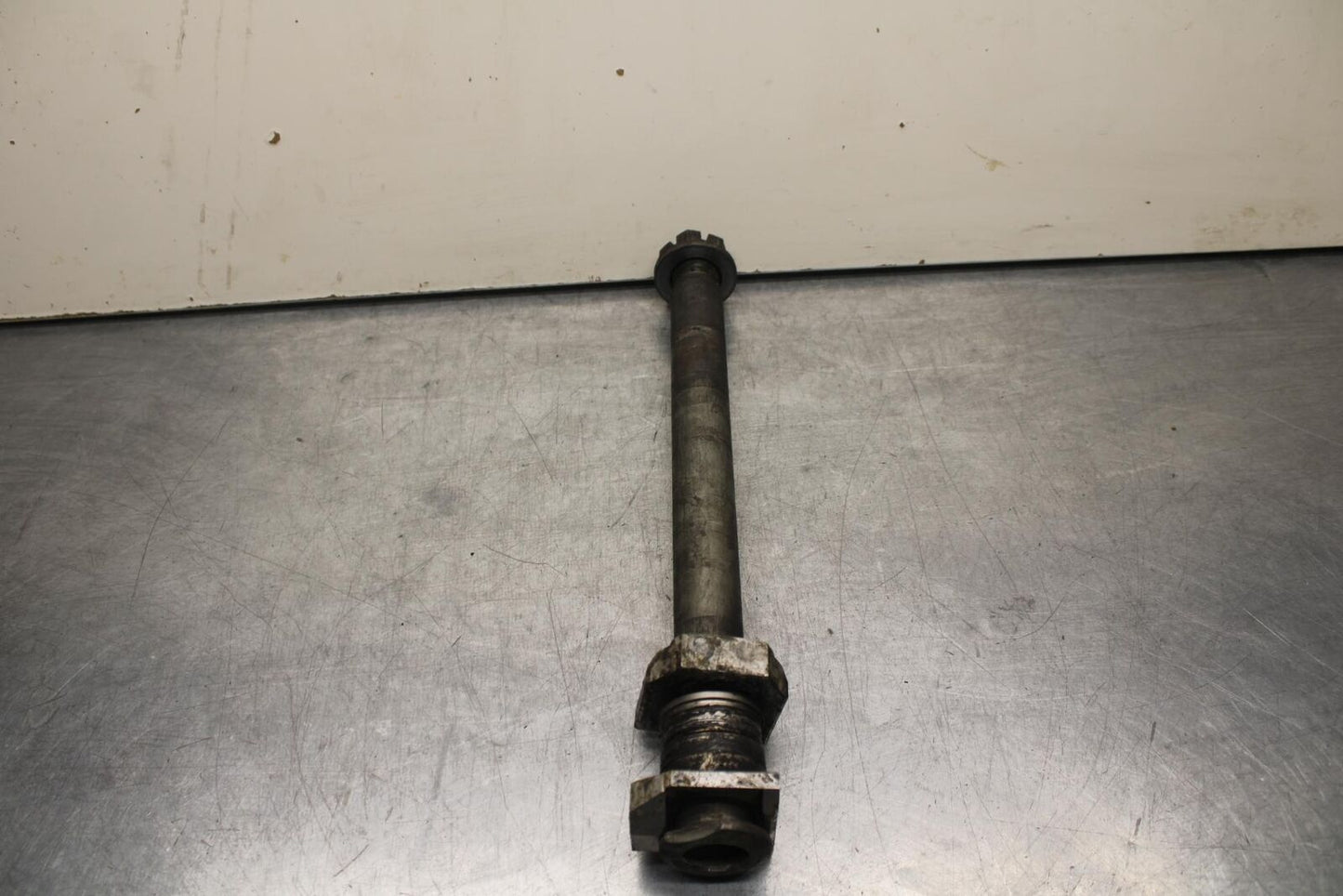2003 Suzuki SV1000S REAR AXLE BACK WHEEL RIM PIVOT BOLT AXEL 64711-33E10 BB85