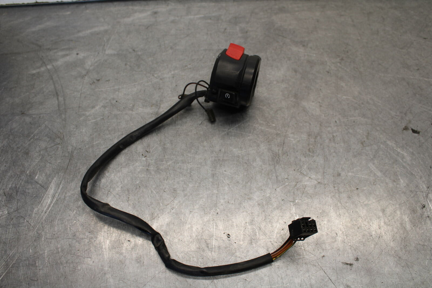 04-05 SUZUKI GSXR600 RIGHT CLIP ON HANDLE KILL OFF START SWITCH SWITCHES BB658