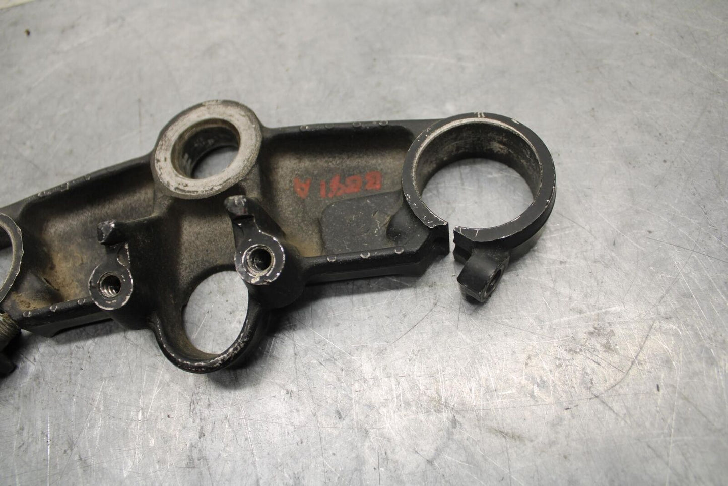 1992 Honda CBR600F2 FORKS UPPER TRIPLE TREE CLAMP BB40