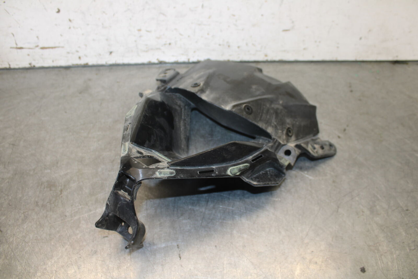 19-23 KAWASAKI NINJA ZX6R FRONT CENTER COWL FAIRING BB701