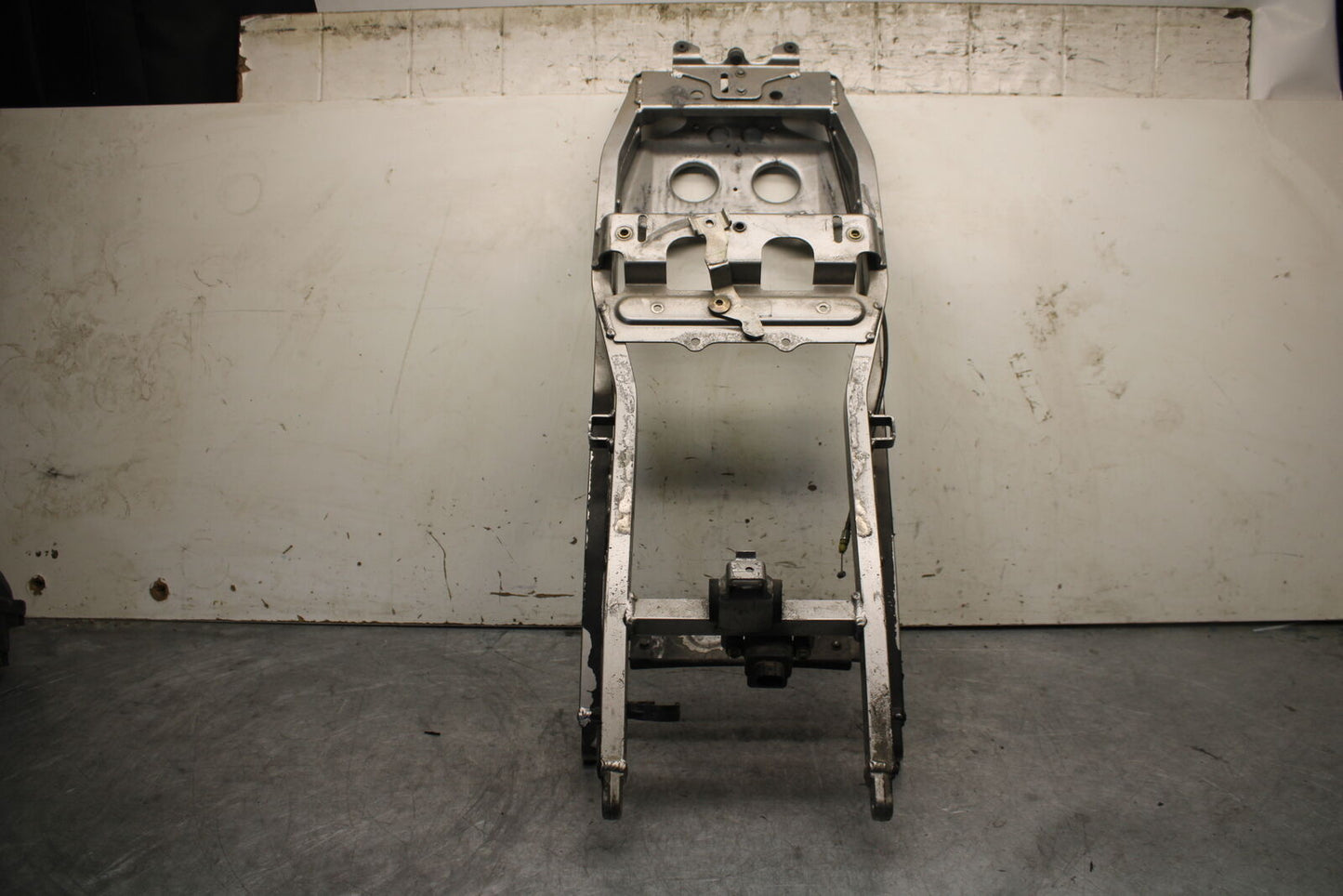 03-04 KAWASAKI NINJA ZX6RR REAR SUBFRAME BACK SUB FRAME BB684