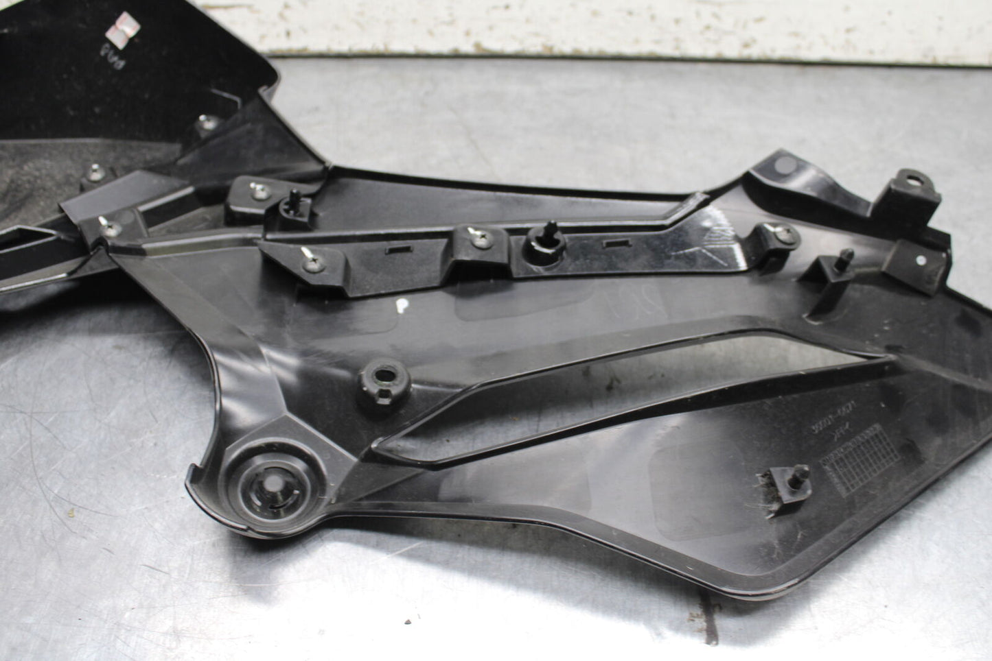 19-22 KAWASAKI Z400 RIGHT LOWER MID UPPER SIDE FAIRING COWL BB738