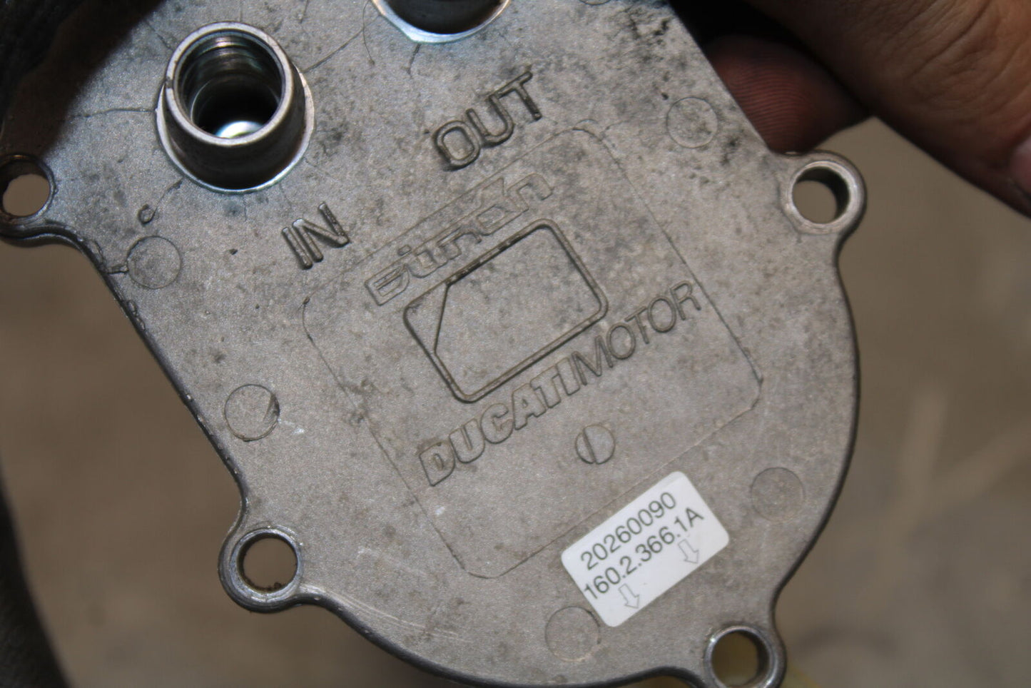 09-11 DUCATI STREETFIGHTER FUEL PUMP GAS PETROL SENDER UNIT BB705