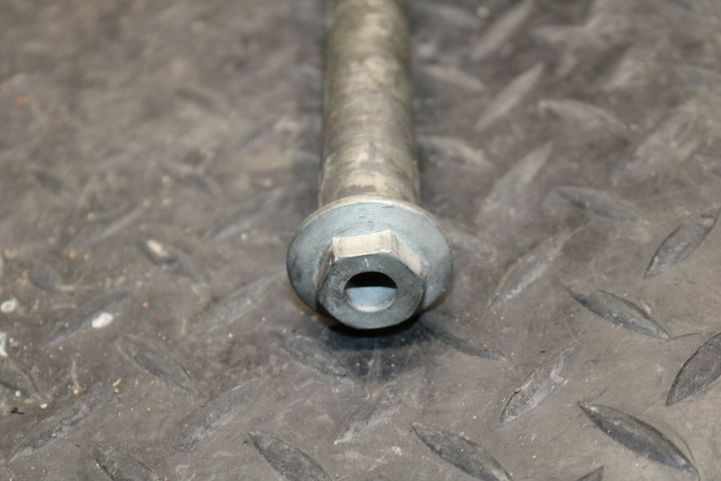 91-92 SUZUKI GSXR750 M  REAR AXLE BACK WHEEL RIM PIVOT BOLT AXEL BB213