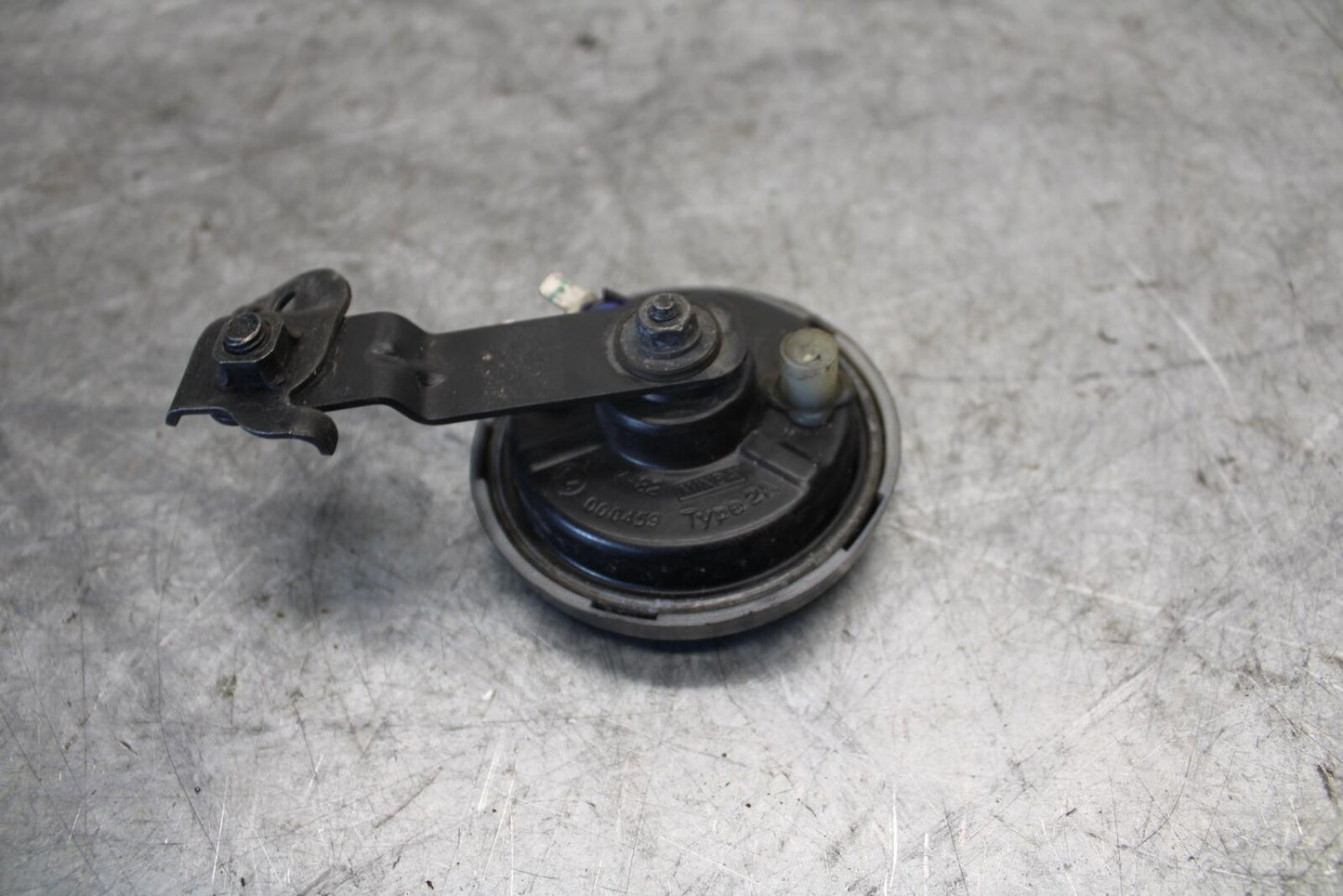 22-23 HUSQVARNA SVARTPILEN 401 HORN SIGNAL BB541