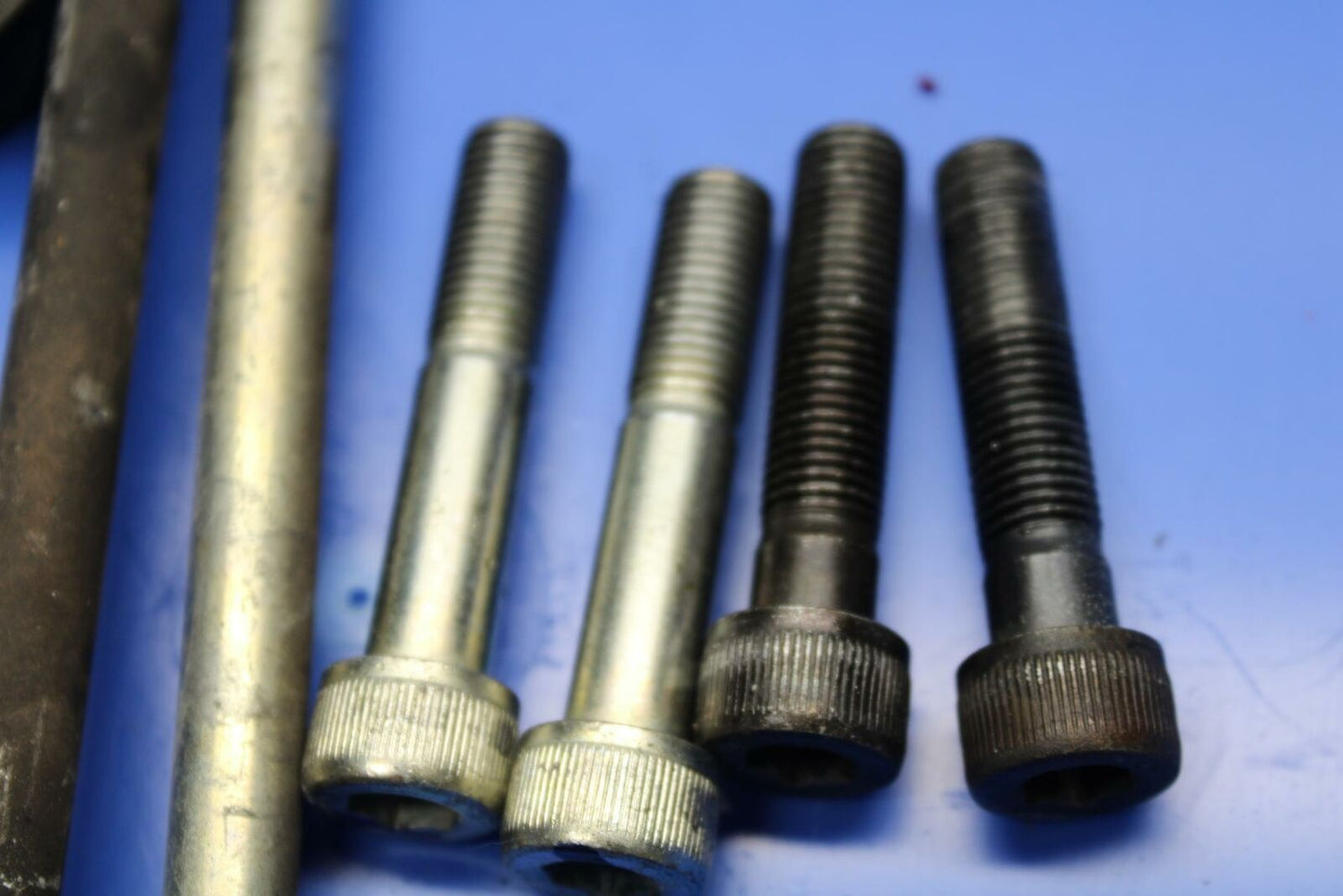 91-93 YAMAHA FZR1000 ENGINE MOUNTING BOLTS HARDWARE MOTOR SCREWS BB339