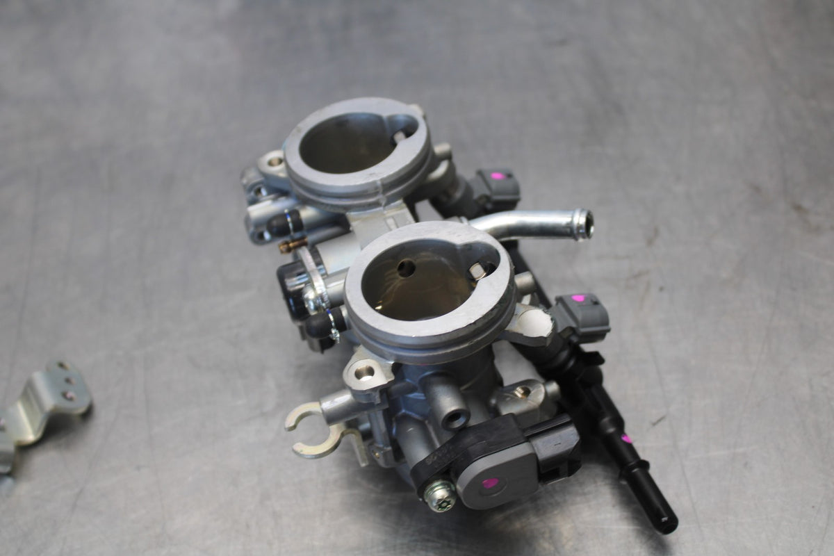 18-23 KAWASAKI NINJA 400 EX400 ABS MAIN FUEL INJECTORS / THROTTLE BODIES BB192