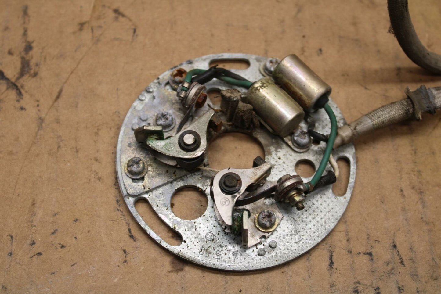 77-79 SUZUKI GS1000 IGNITION POINTS MOUNTING PLATE BB379