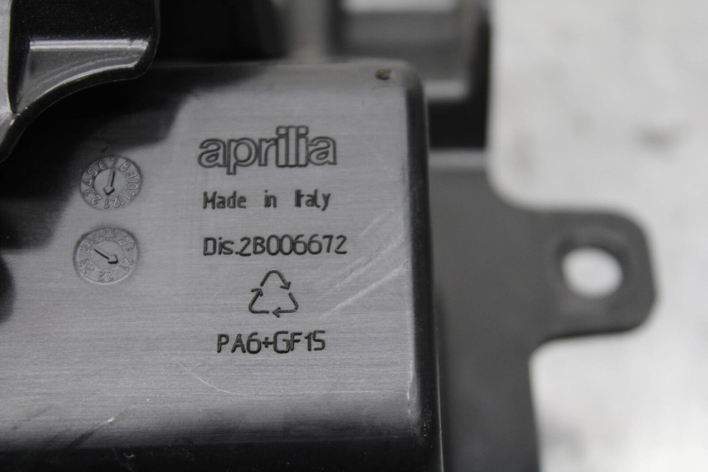 20-23 APRILIA RS660 RBATTERY TRAY PLASTIC BB643