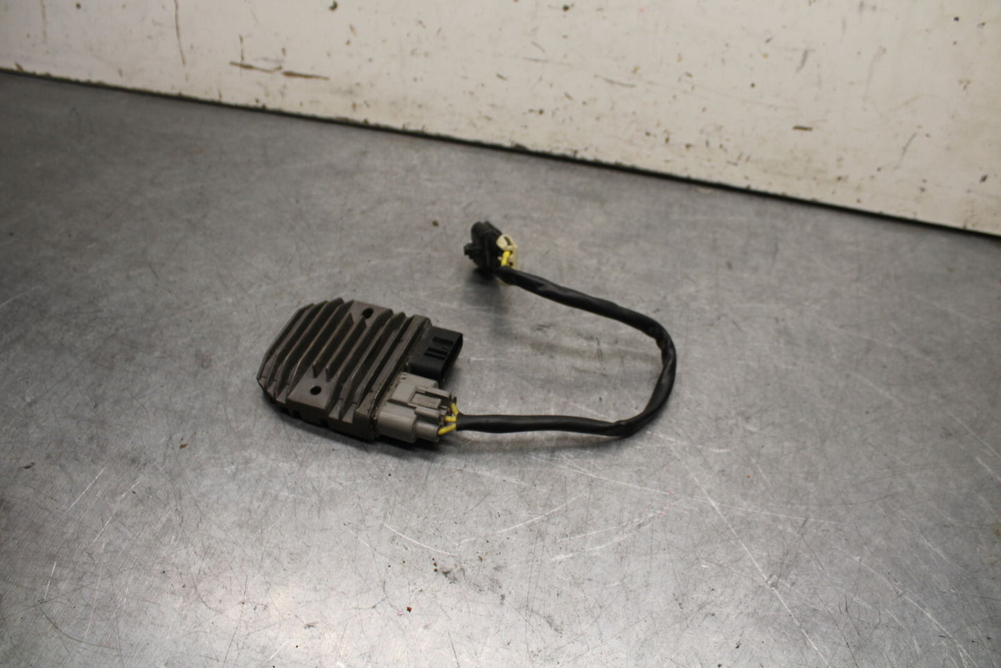 09-11 TRIUMPH DAYTONA 675 RECTIFIER VOLTAGE REGULATOR BB652